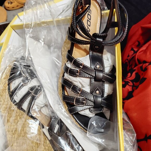 Heels,wedge heels etc. - Picture 8 of 16